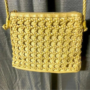 VINTAGE TIANNI GOLDEN PLEATHER WOVEN SHOULDER BAG/ CROSSBODY WITH BRAIDED STRAP